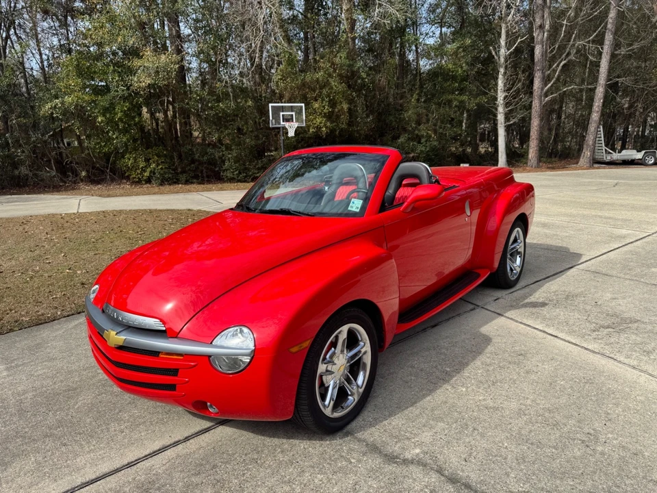 2005 Chevrolet SSR - Image 5 of 10