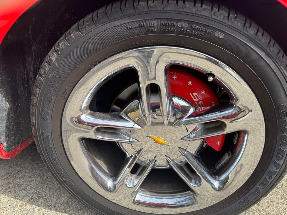 2005 Chevrolet SSR - Image 8 of 10