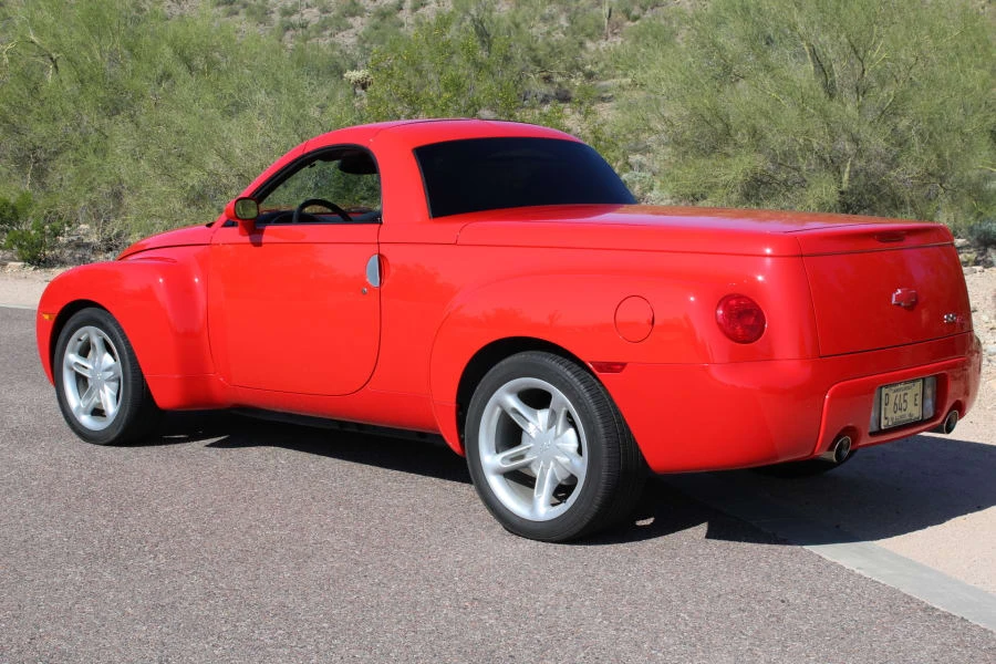 2005 Chevrolet SSR - Image 3 of 12
