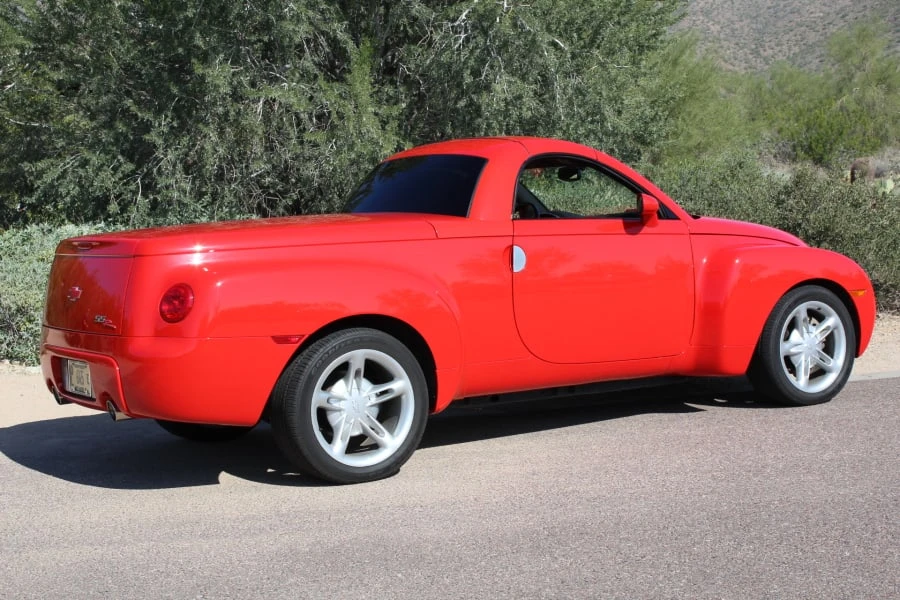 2005 Chevrolet SSR - Image 11 of 12