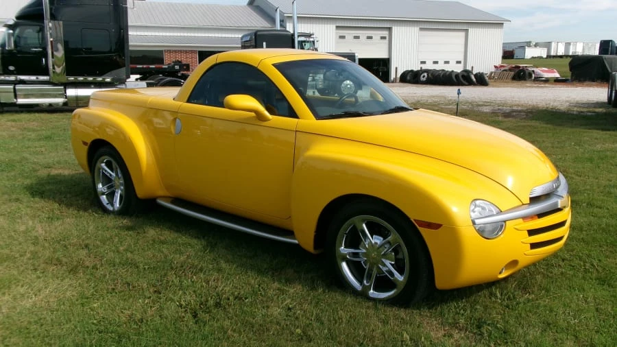2005 Chevrolet SSR - Image 4 of 15