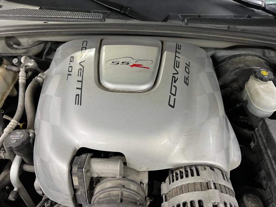2005 Chevrolet SSR - Image 11 of 16