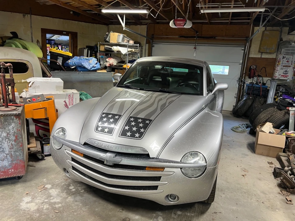 2005 Chevrolet SSR - Image 9 of 16