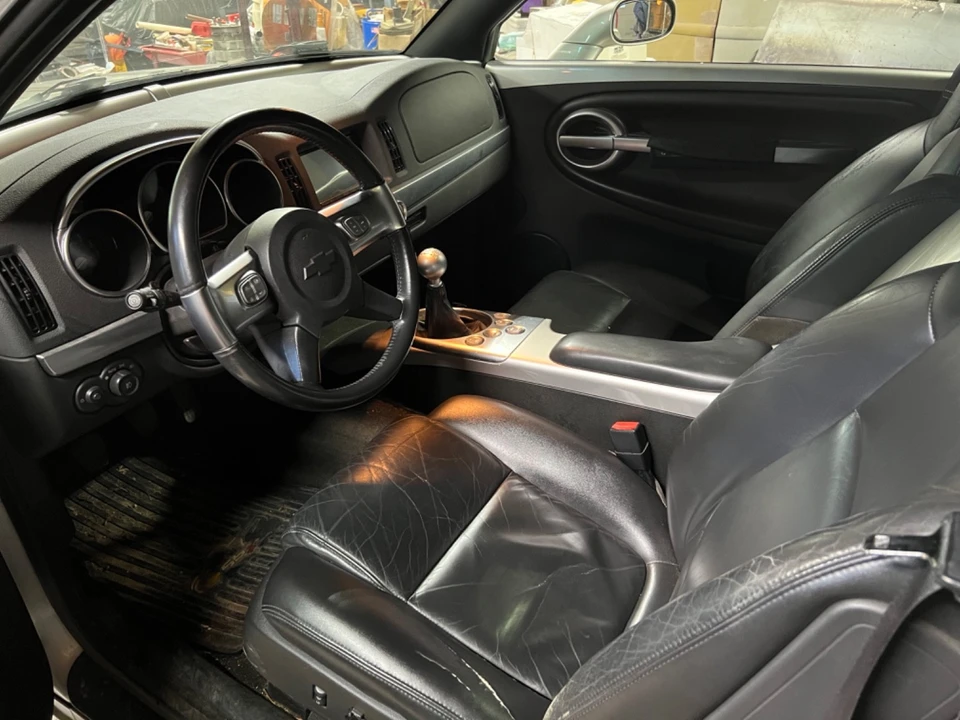 2005 Chevrolet SSR - Image 16 of 16