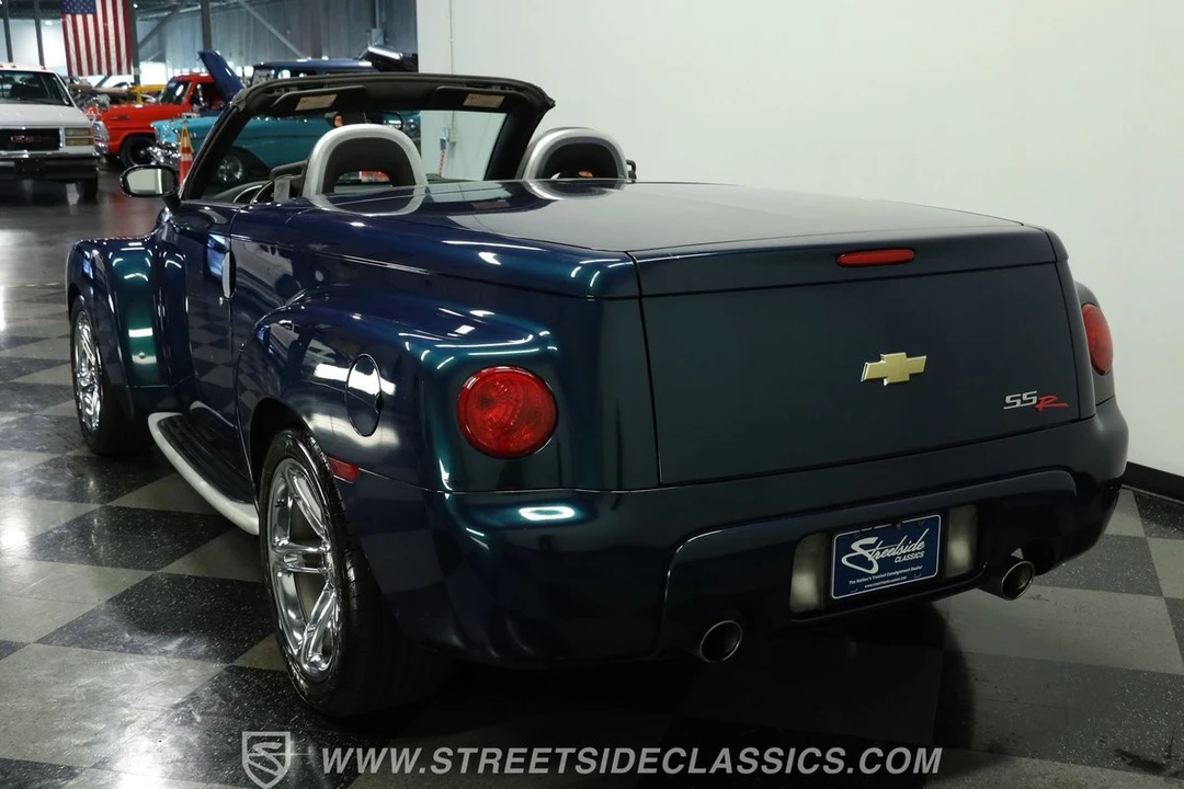 2005 Chevrolet SSR - Image 7 of 12