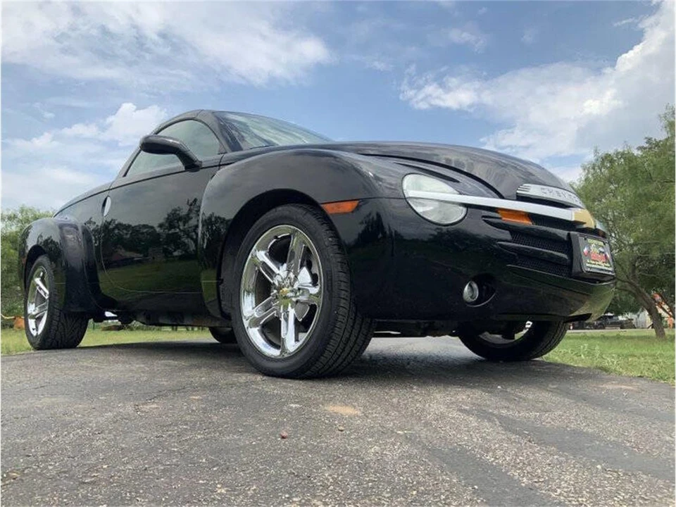 2005 Chevrolet SSR - Image 6 of 31