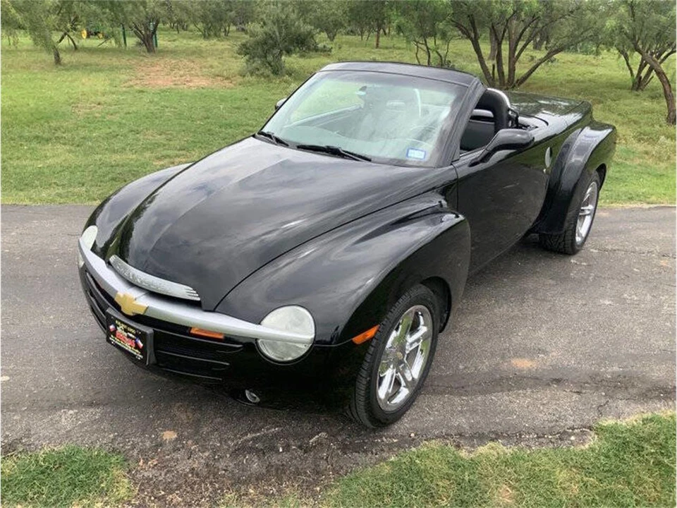 2005 Chevrolet SSR - Image 11 of 31