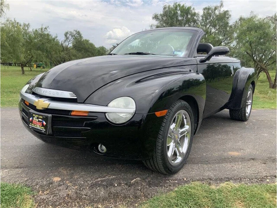 2005 Chevrolet SSR - Image 12 of 31