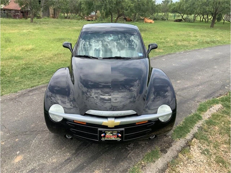 2005 Chevrolet SSR - Image 8 of 31