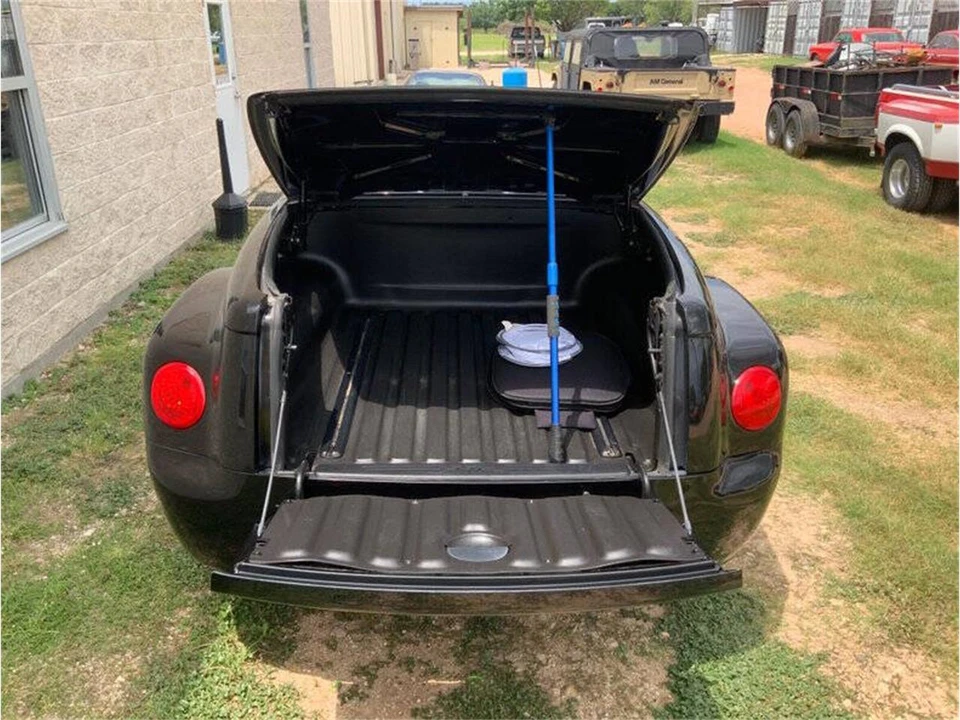 2005 Chevrolet SSR - Image 4 of 31