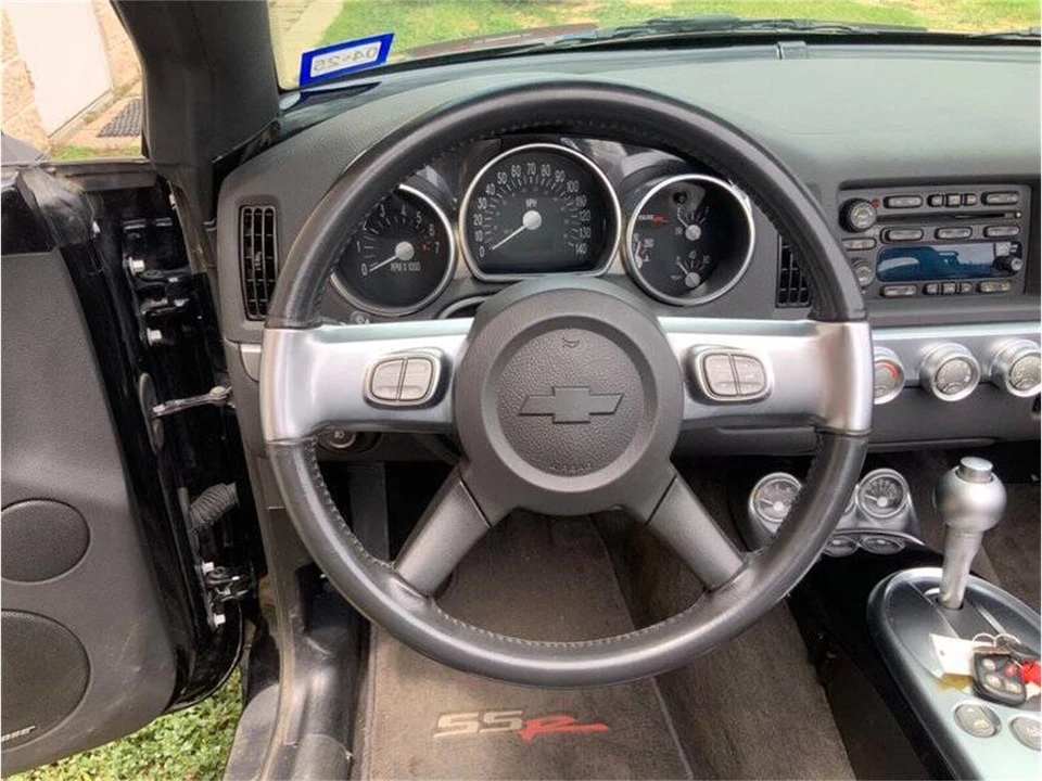 2005 Chevrolet SSR - Image 20 of 31