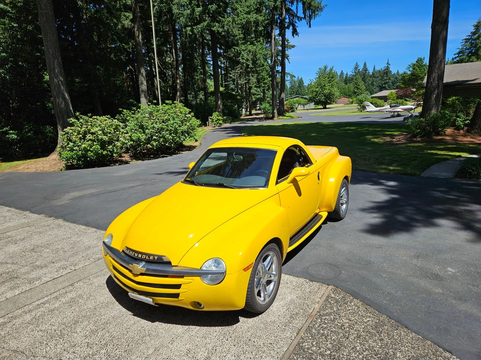 2005 Chevrolet SSR - Image 6 of 31