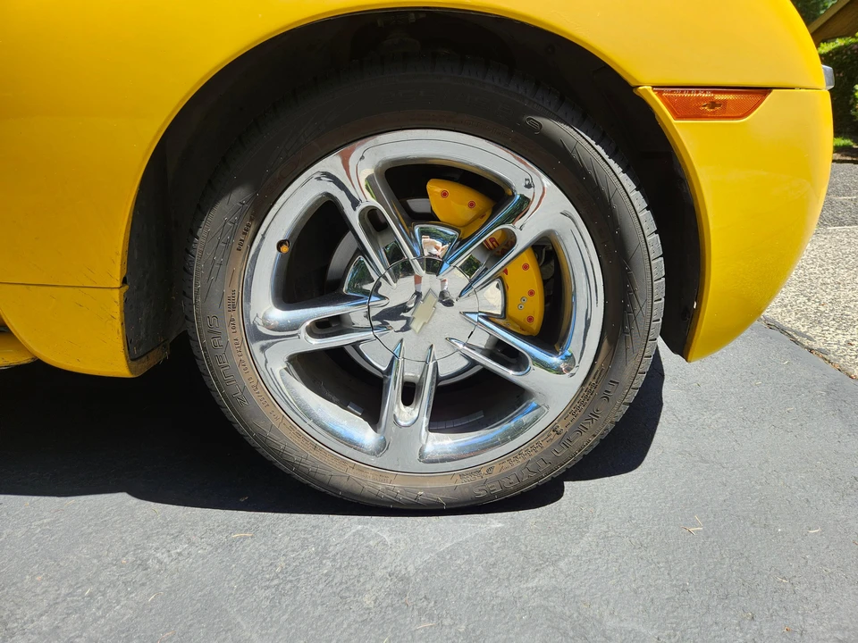 2005 Chevrolet SSR - Image 18 of 31