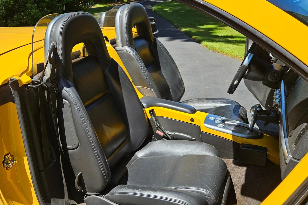 2005 Chevrolet SSR - Image 21 of 31