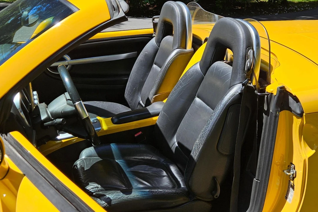 2005 Chevrolet SSR - Image 20 of 31