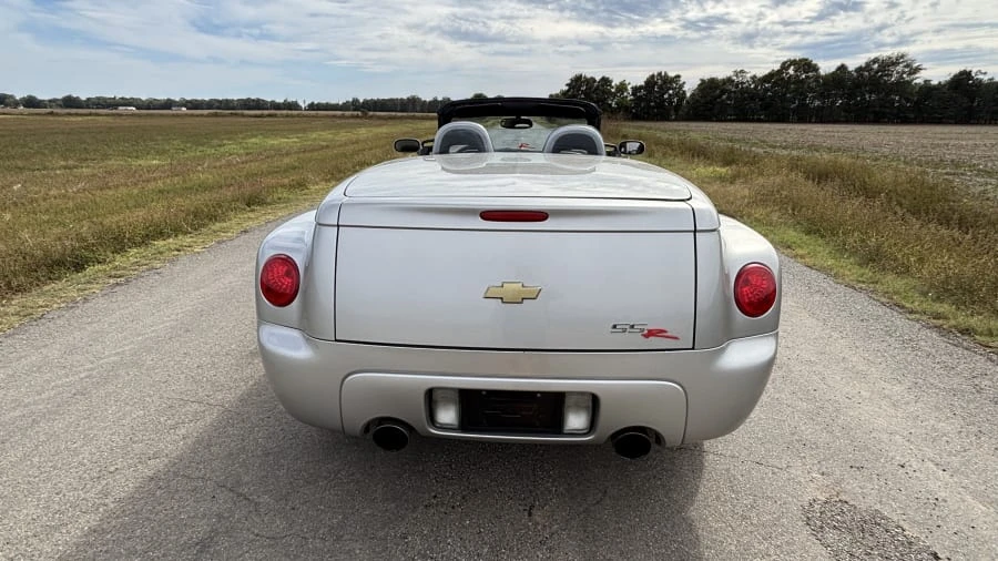 2005 Chevrolet SSR - Image 3 of 8