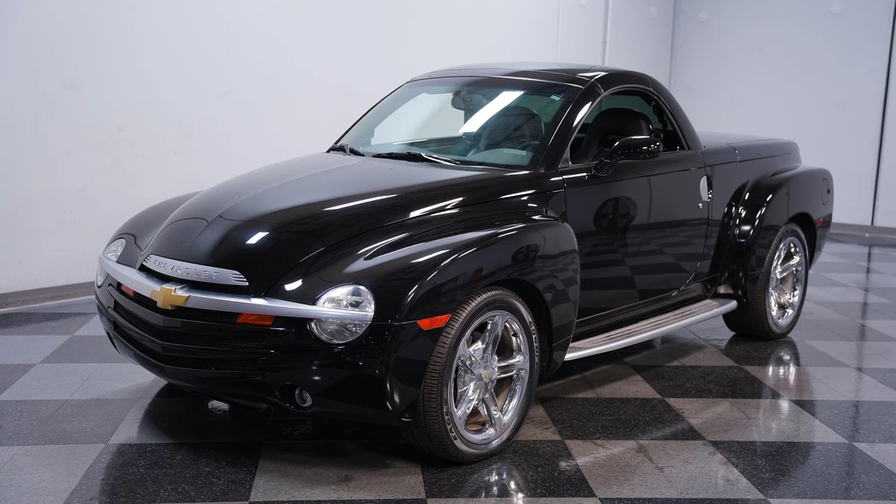 2005 Chevrolet SSR - Image 5 of 12