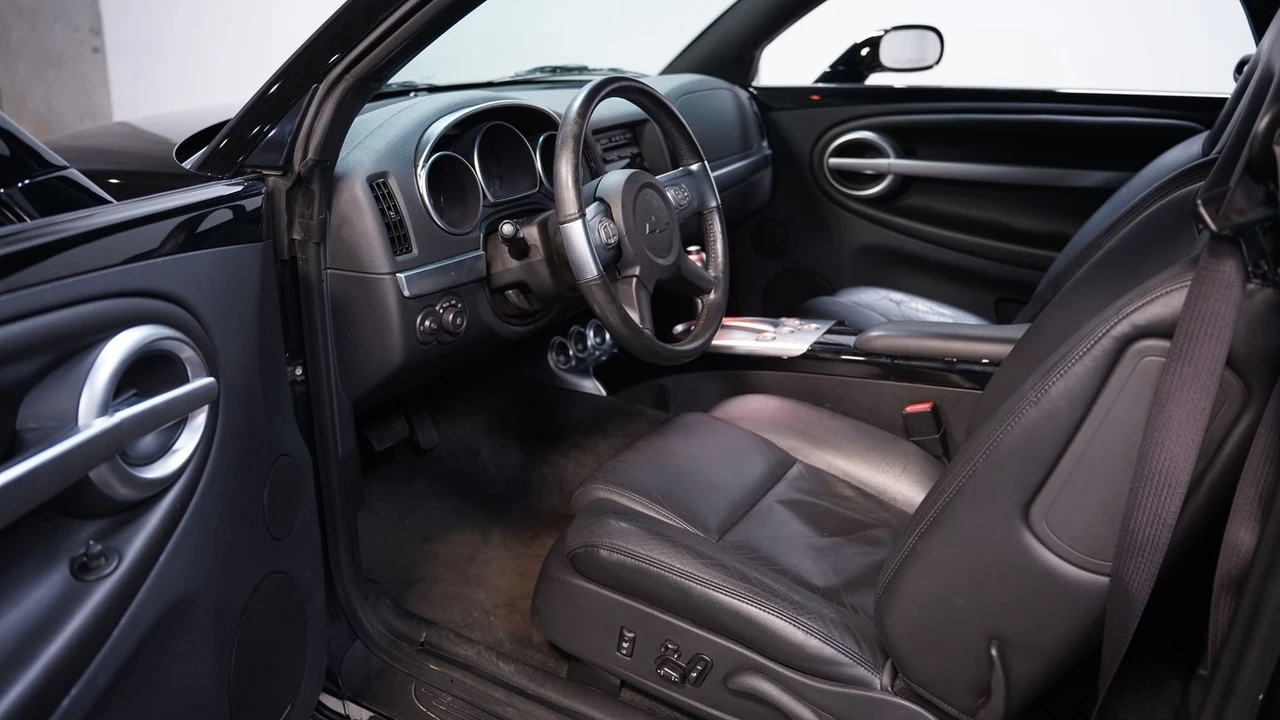 2005 Chevrolet SSR - Image 5 of 21