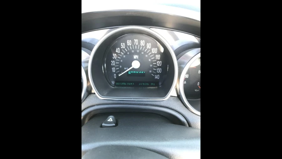 2005 Chevrolet SSR - Image 4 of 10