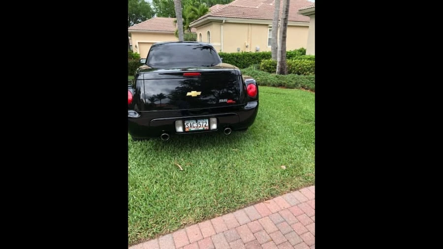 2005 Chevrolet SSR - Image 3 of 9