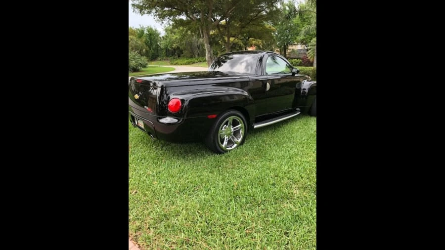 2005 Chevrolet SSR - Image 8 of 9