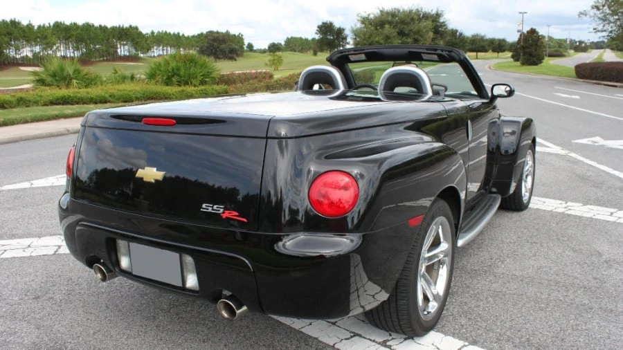 2005 Chevrolet SSR - Image 4 of 8
