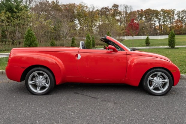 2005 Chevrolet SSR - Image 3 of 7