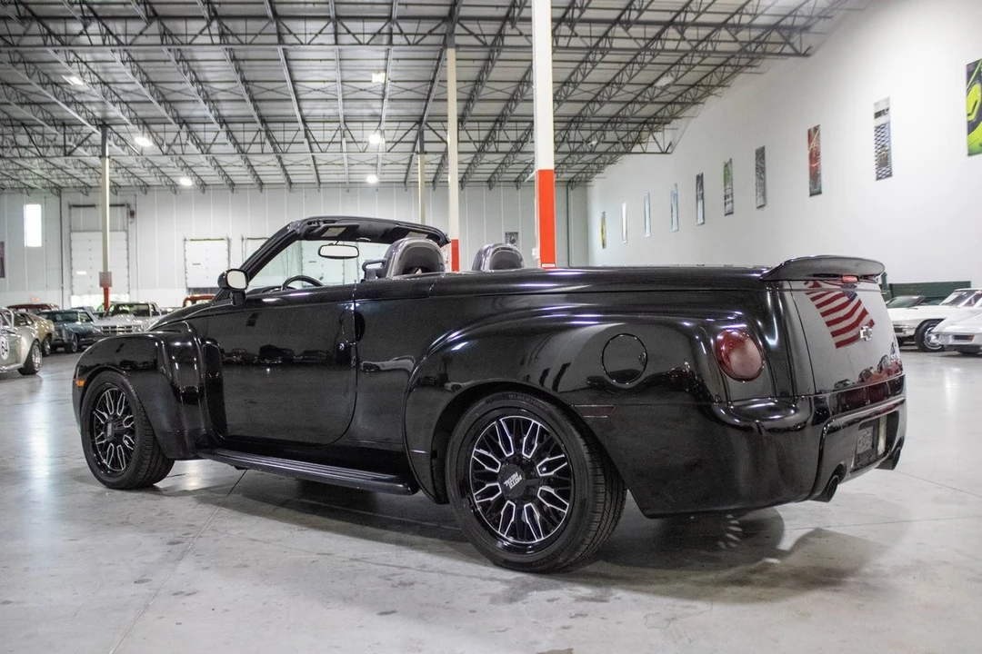 2005 Chevrolet SSR - Image 4 of 12