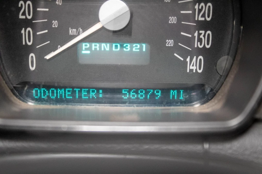 2005 Chevrolet SSR - Image 12 of 12