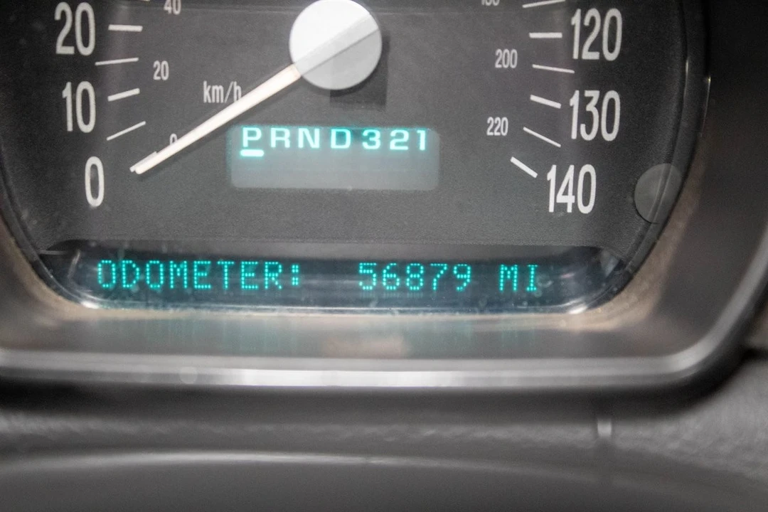 2005 Chevrolet SSR - Image 12 of 12