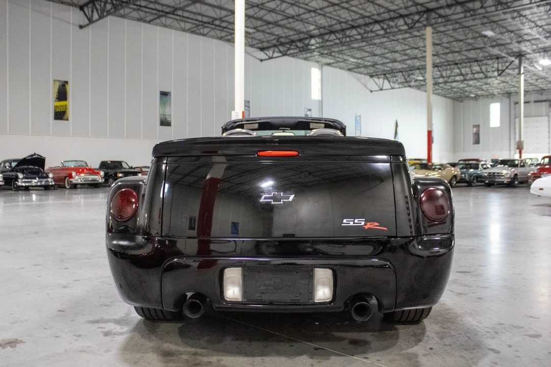 2005 Chevrolet SSR - Image 5 of 12