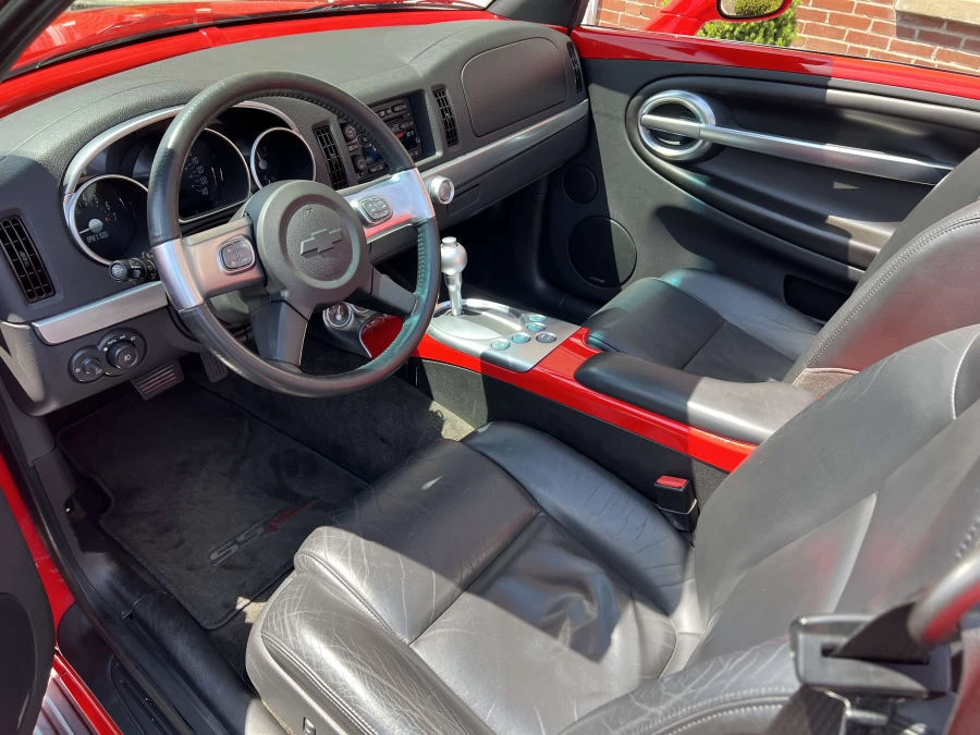 2005 Chevrolet SSR - Image 8 of 11