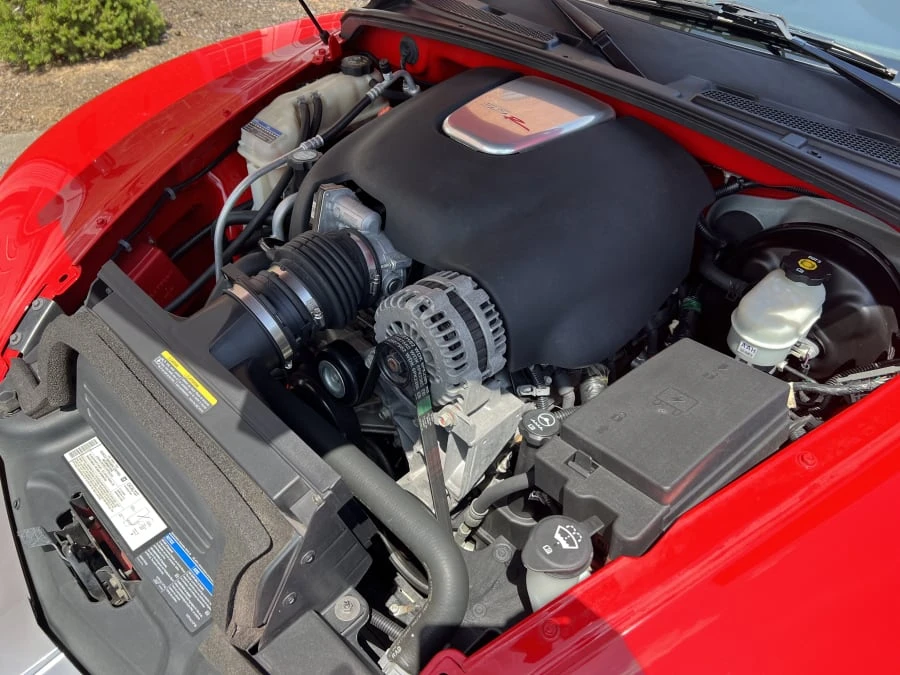 2005 Chevrolet SSR - Image 10 of 11