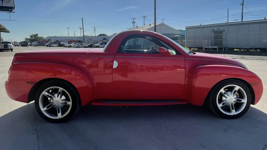2005 Chevrolet SSR - Image 12 of 15