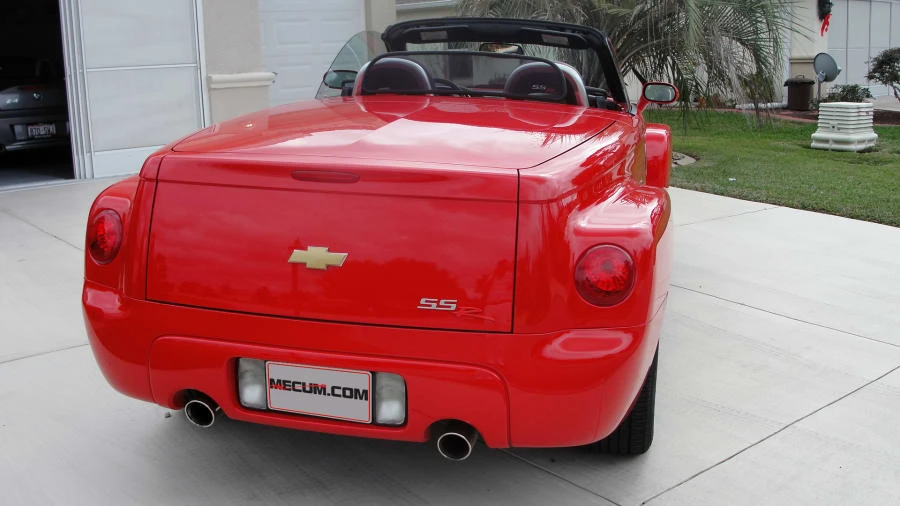 2005 Chevrolet SSR - Image 3 of 7