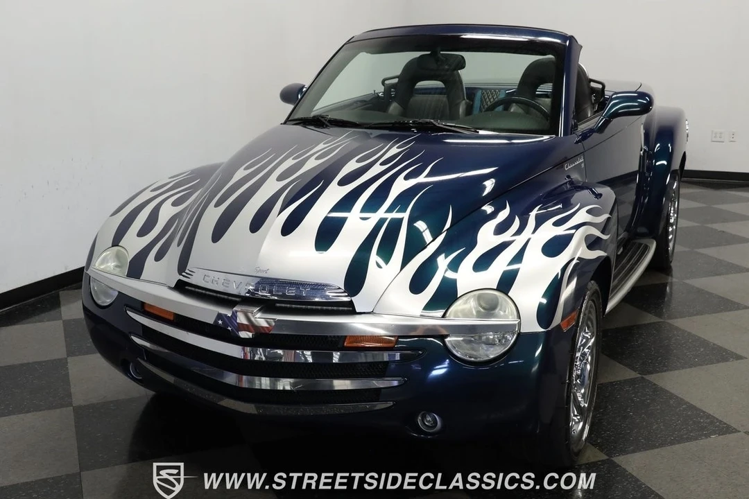 2005 Chevrolet SSR - Image 17 of 21