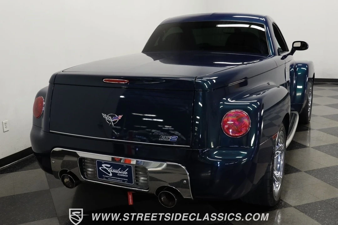 2005 Chevrolet SSR - Image 10 of 21