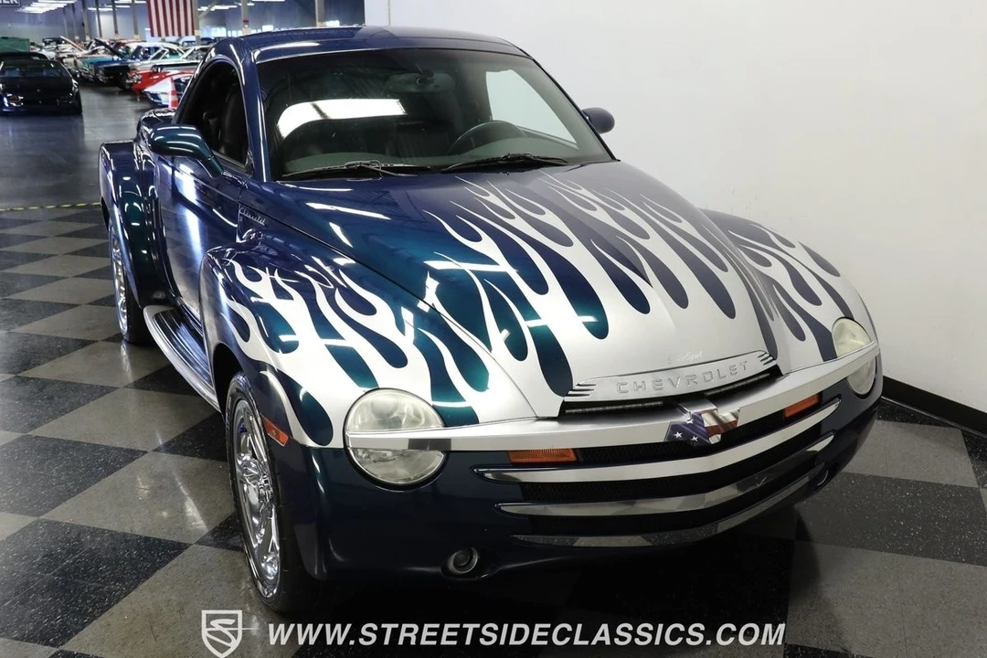 2005 Chevrolet SSR - Image 15 of 21