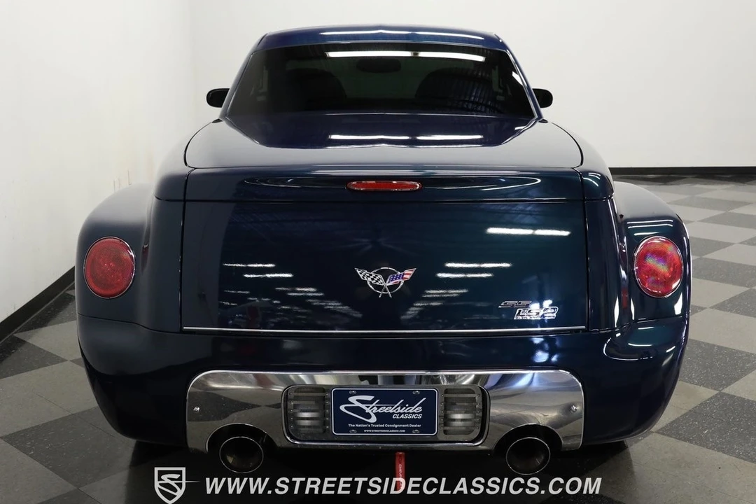 2005 Chevrolet SSR - Image 9 of 21