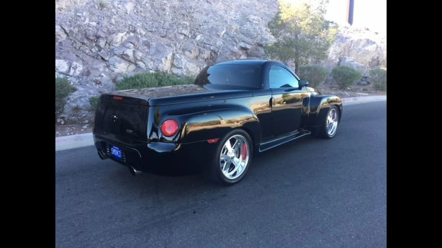 2005 Chevrolet SSR - Image 10 of 11