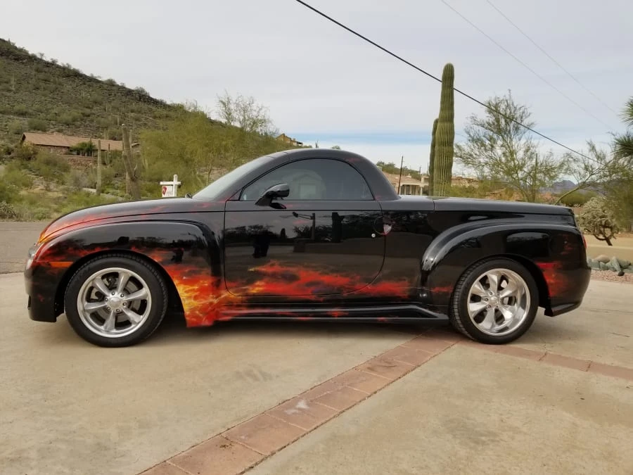 2005 Chevrolet SSR - Image 2 of 12