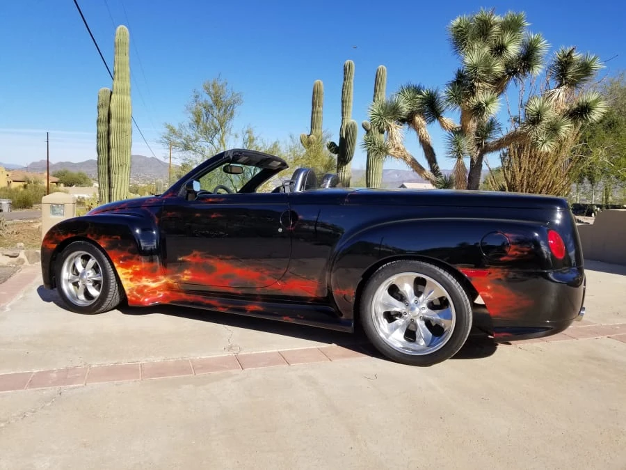2005 Chevrolet SSR - Image 3 of 12