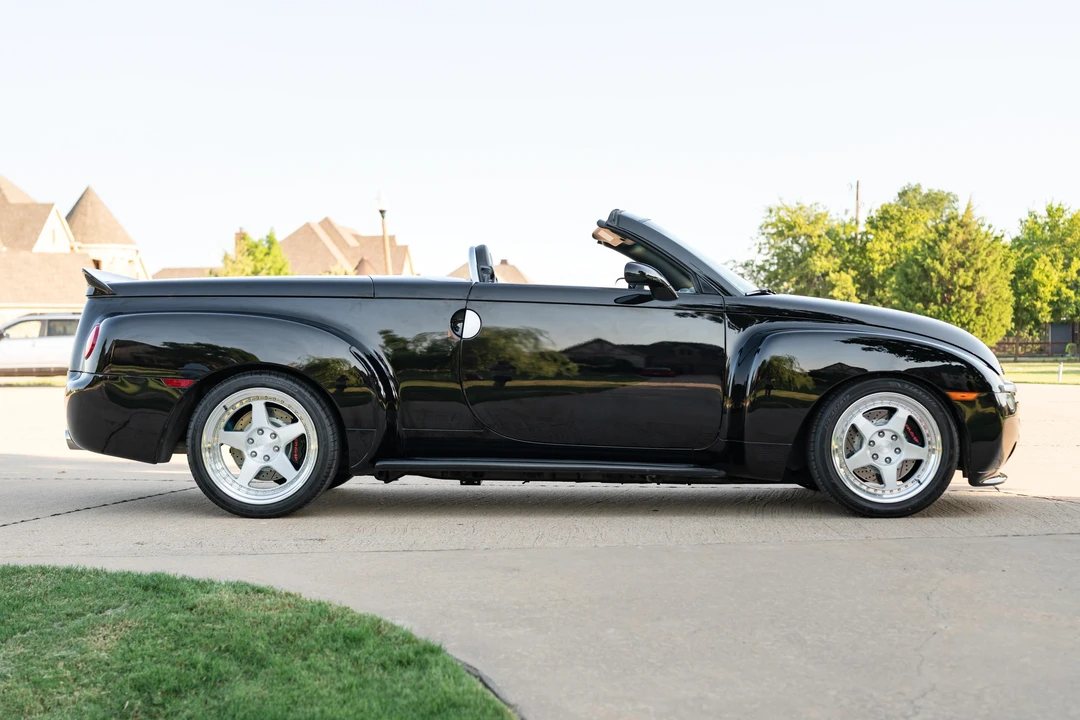 2005 Chevrolet SSR - Image 12 of 31