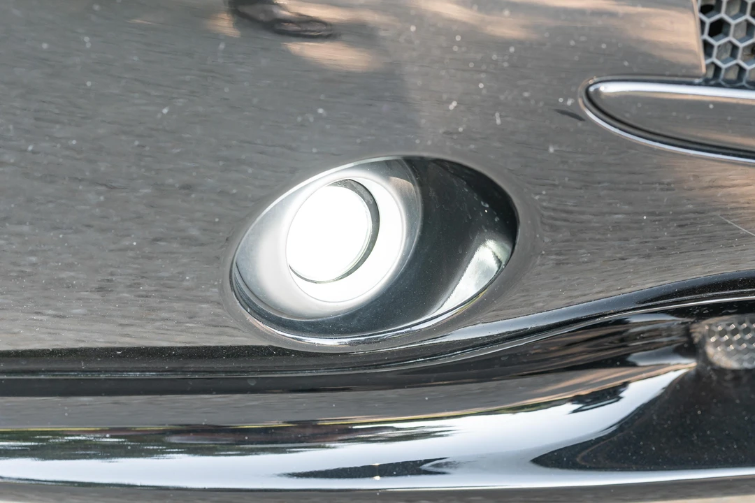 2005 Chevrolet SSR - Image 19 of 31
