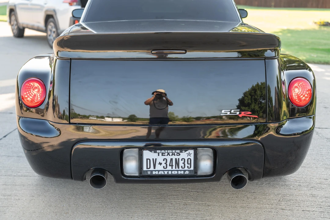 2005 Chevrolet SSR - Image 30 of 31
