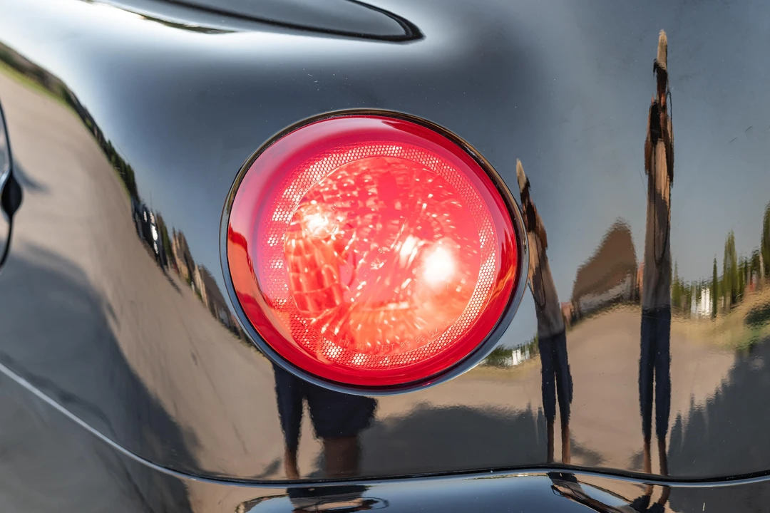 2005 Chevrolet SSR - Image 31 of 31