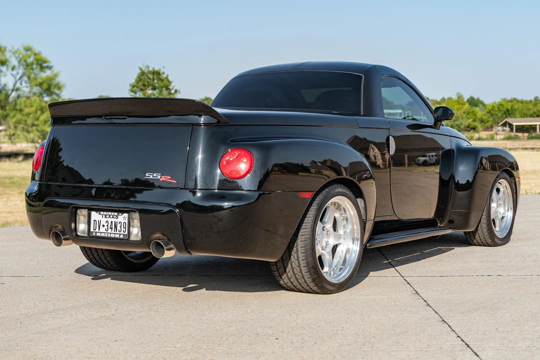 2005 Chevrolet SSR - Image 4 of 31