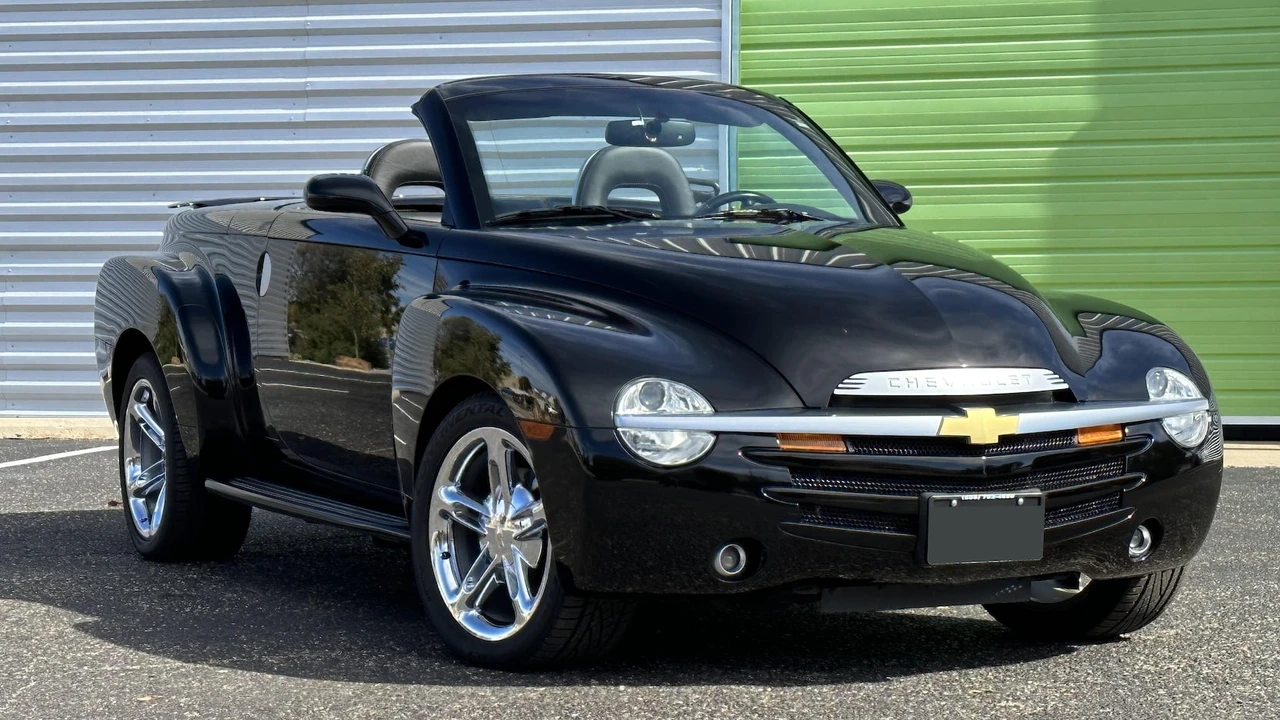2005 Chevrolet SSR - Image 26 of 28