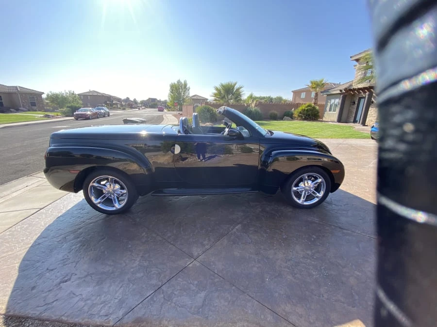 2005 Chevrolet SSR - Image 7 of 8