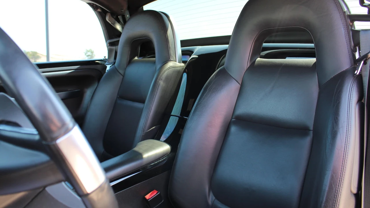 2005 Chevrolet SSR - Image 4 of 28